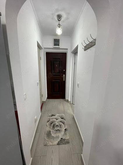 Garsonieră decomandată în Siriu