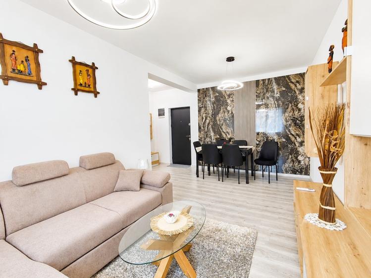 Apartament cu 2 camere semidecomandat, mobilat în Chișoda