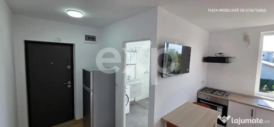 Apartament cu 2 camere semidecomandat, mobilat în Micro 12
