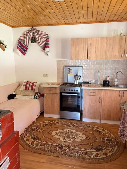 Casă cu 3 camere în Strunga