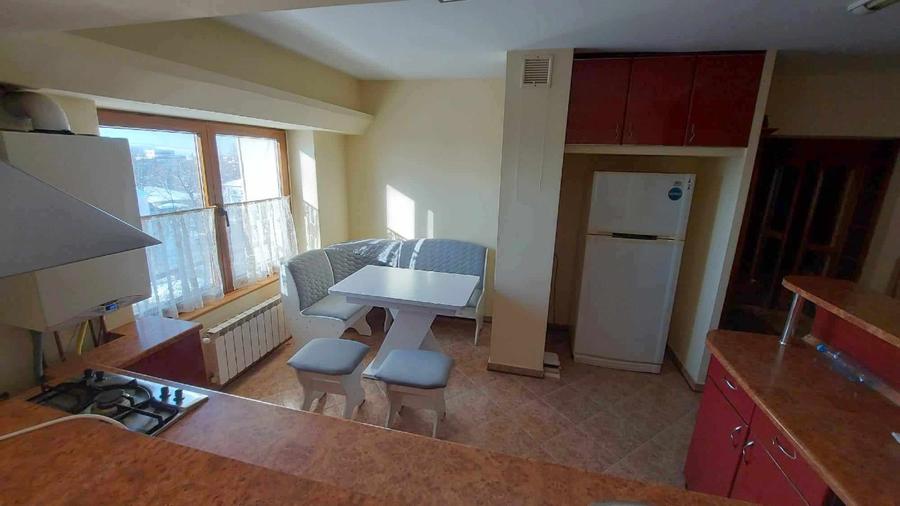 Apartament cu 3 camere decomandat în Gară
