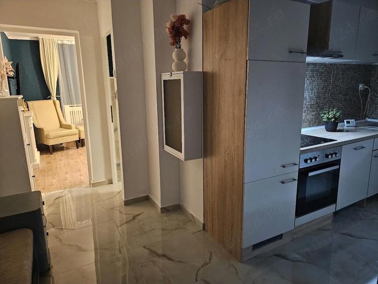 Apartament cu 2 camere decomandat în Exterior Vest