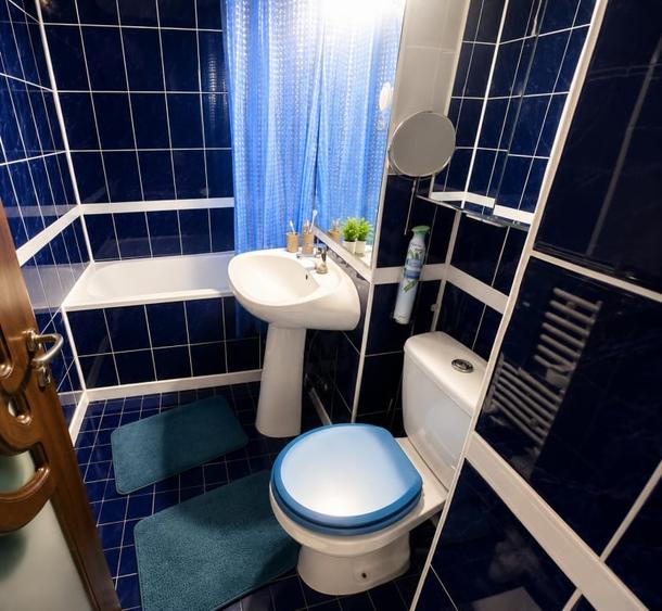 Apartament cu 3 camere decomandat, mobilat în Exercițiu