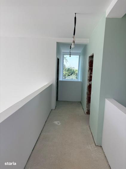 Casă cu 4 camere cu Teren 600 Mp în Dumbrăvița