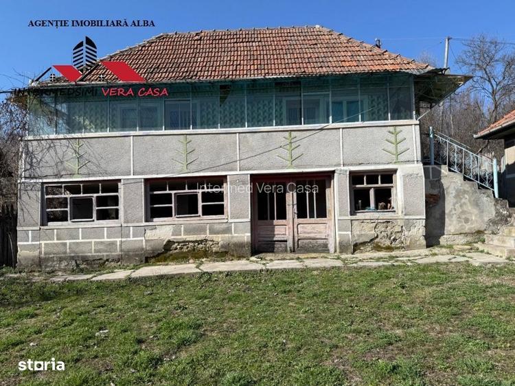 Casa si anexe cu un teren de 7701 mp de vanzare in Stauini Jud Alba