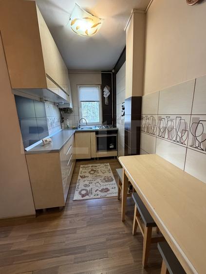 Apartament cu 3 camere decomandat, mobilat în Dâmbu Pietros