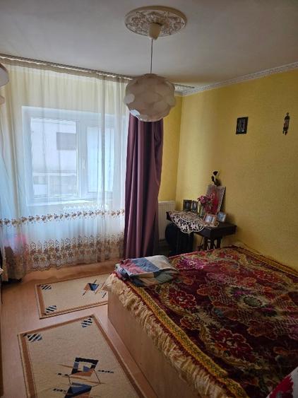 Apartament cu 4 camere decomandat, mobilat în 5 Călărasi