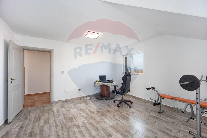 Casă cu 4 camere cu Teren 620 Mp în Bod