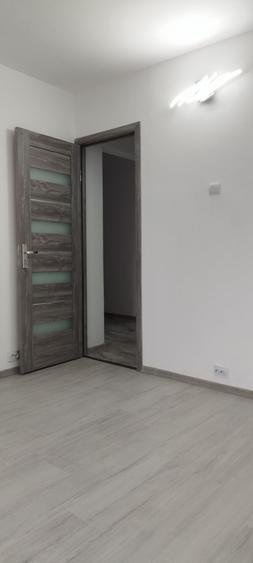 Apartament cu 3 camere decomandat în Exterior Vest