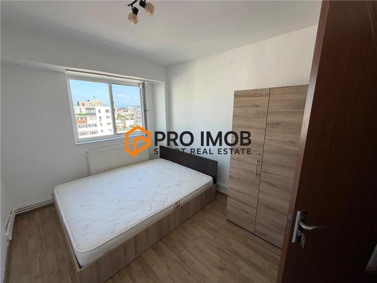 Apartament cu 3 camere semidecomandat, mobilat în Unirii Sud