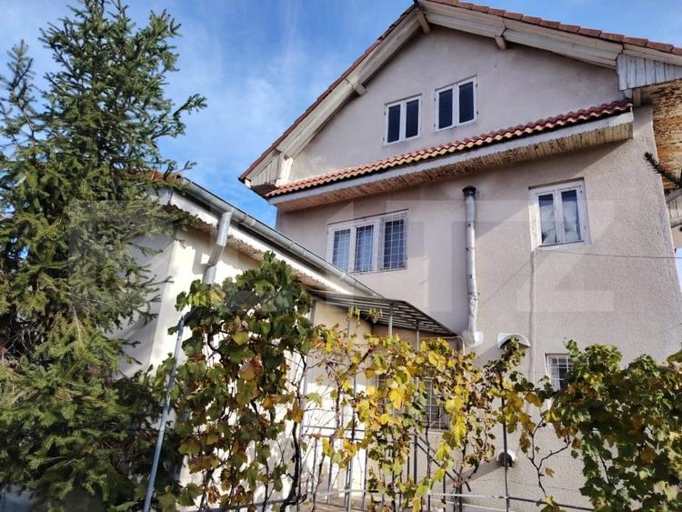 Casă individuală cu 5 camere cu Canalizare în Brestei