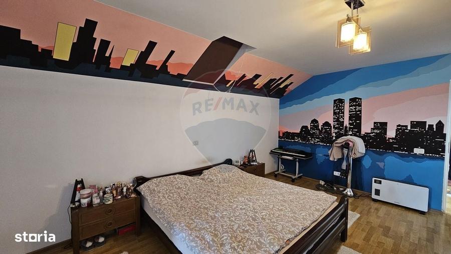 Casă cu 4 camere în Central