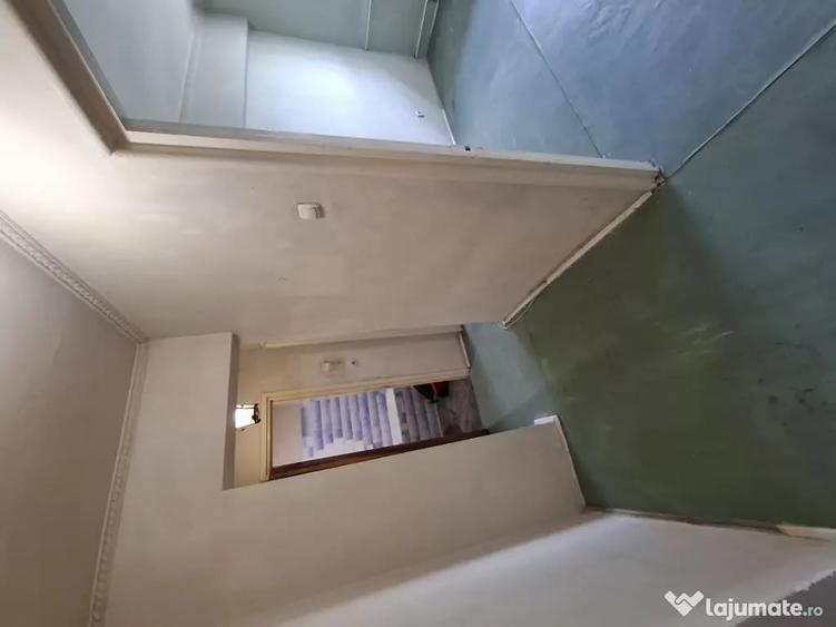 Apartament cu 3 camere decomandat în Drumul Taberei