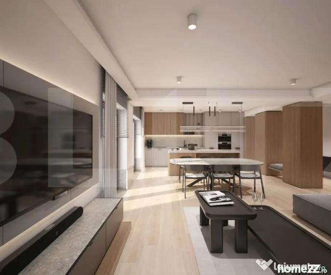 Casă cu 7 camere cu Teren 800 Mp în Central