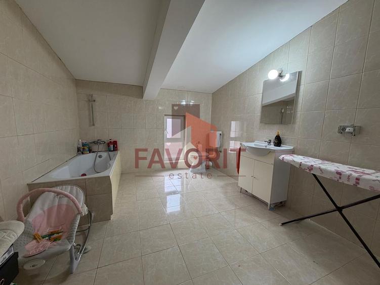 Duplex cu 5 camere cu Canalizare în Săcălaz