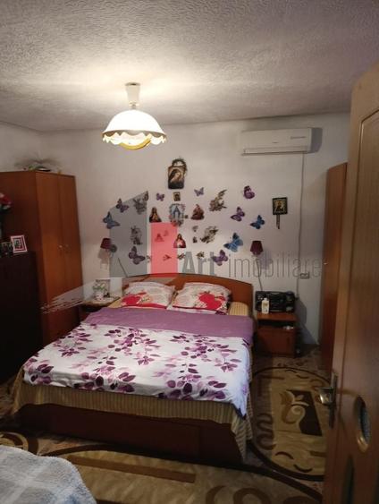Casă individuală cu 2 camere cu Canalizare în Central