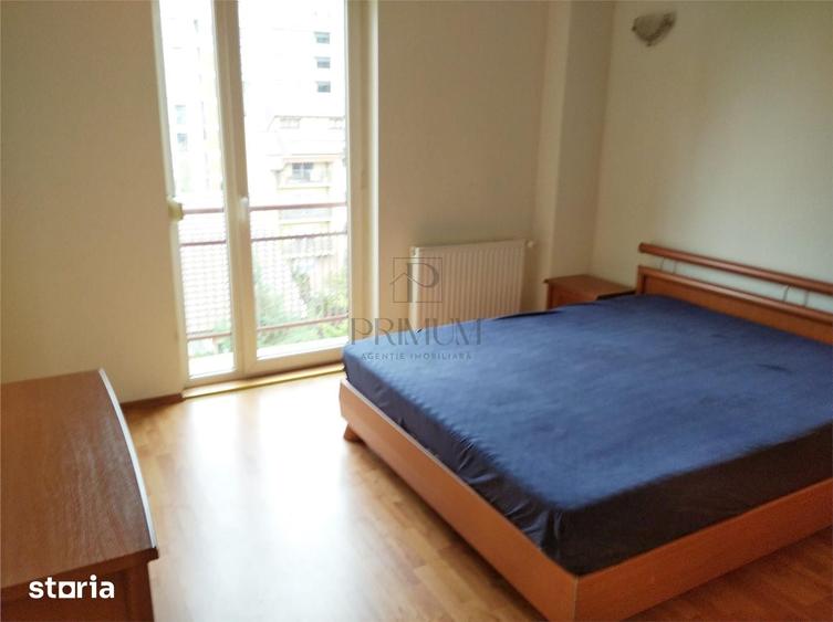 Apartament cu 3 camere decomandat în Est