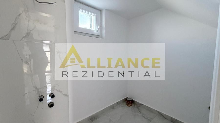 Casă individuală cu 6 camere cu Canalizare în Berceni