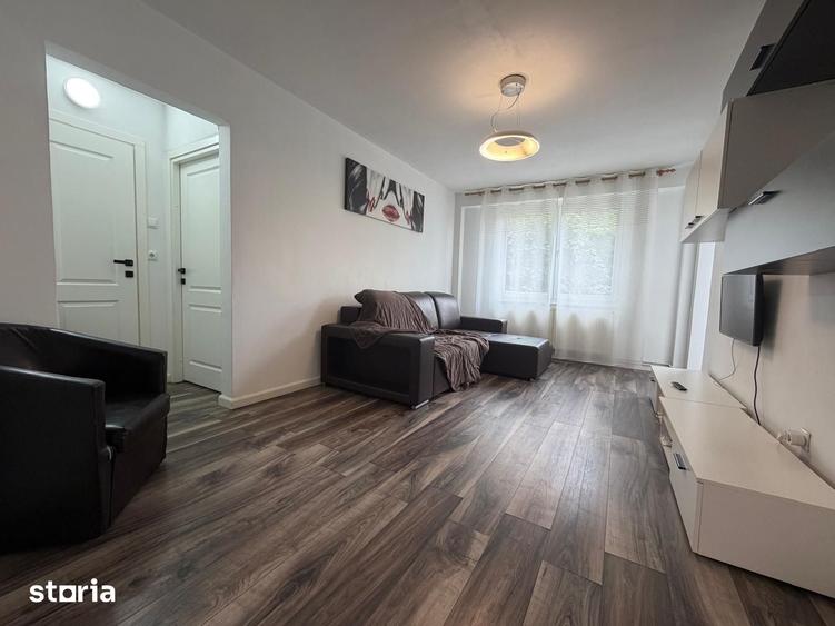 Apartament cu 3 camere semidecomandat în Griviței