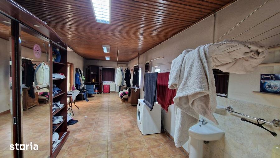 Casă cu 7 camere cu Piscina în Ferentari