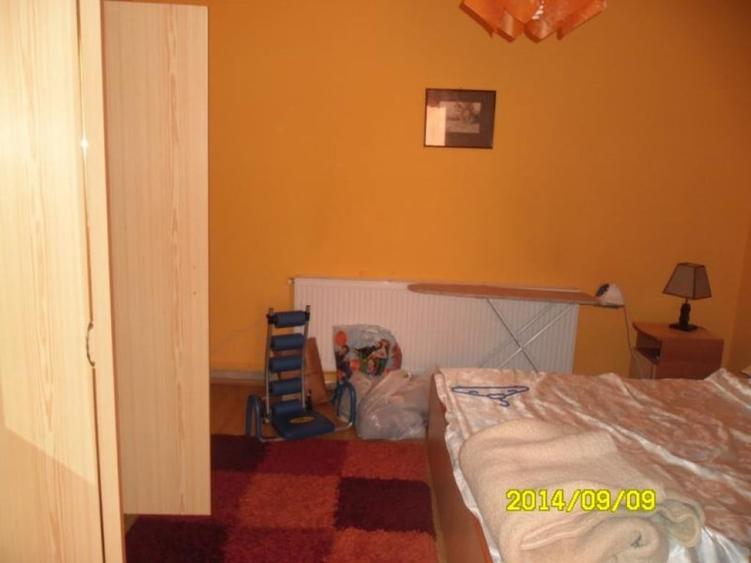 Apartament cu 3 camere semidecomandat în Aradul Nou