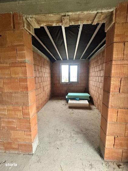 Casă cu 3 camere în Ocoliș