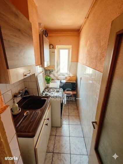 Garsonieră decomandată în Sud