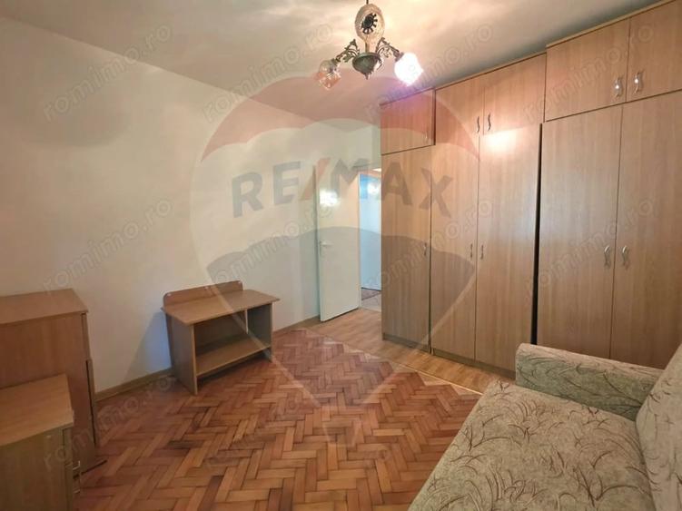 Apartament cu 2 camere semidecomandat în Cornișa