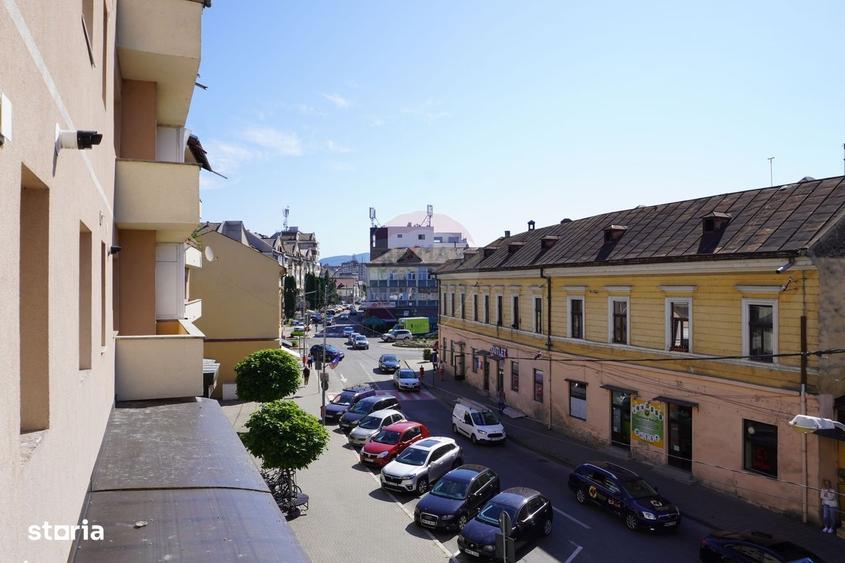 Apartament cu 3 camere, mobilat în Ultracentral