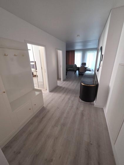 Apartament cu 3 camere semidecomandat în Zorilor