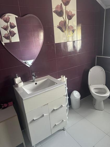 Casă individuală cu 4 camere cu Canalizare în Vărăști
