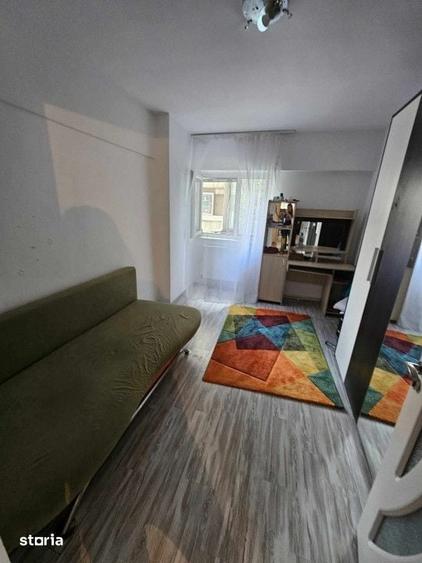 Apartament cu 3 camere decomandat în Unirii