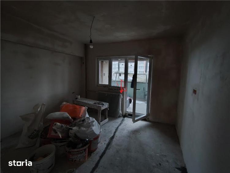 Apartament cu 4 camere decomandat în Obor