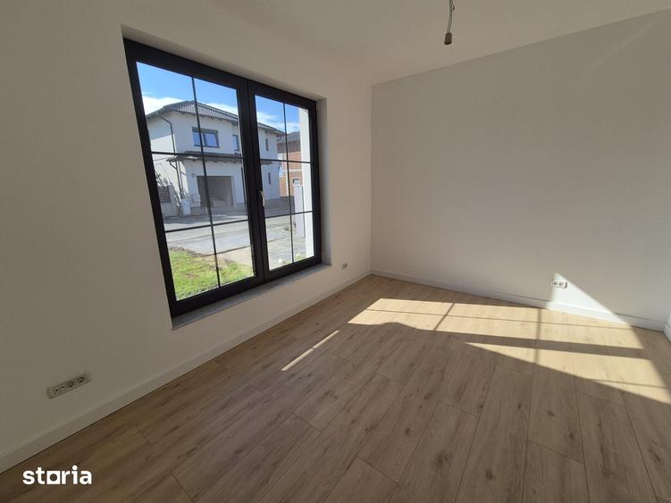 Casă cu 4 camere cu Teren 420 Mp în Central
