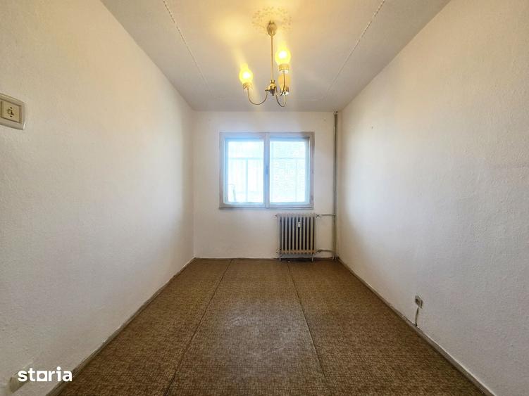 Apartament cu 3 camere decomandat în Central