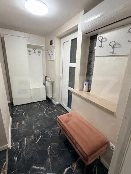 Casă cu Teren 1855 Mp în Cozia