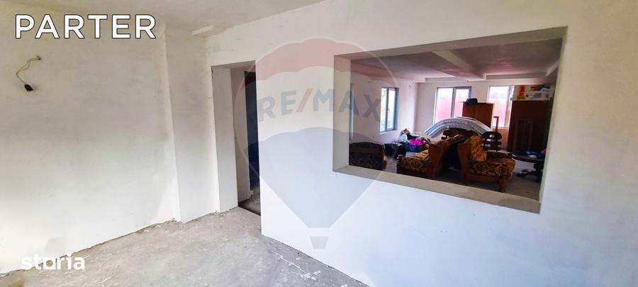 Casă cu 4 camere cu Teren 2250 Mp în Ultracentral