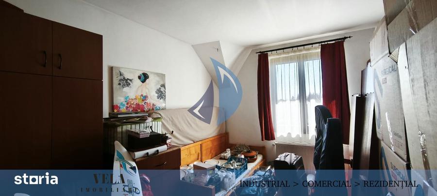 Casă cu 5 camere cu Teren 900 Mp în Sângeorgiu de Mureș