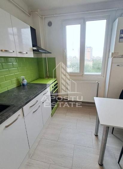 Apartament cu 3 camere decomandat, mobilat în Circumvalațiunii