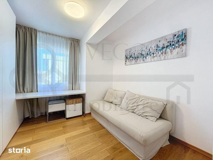 Apartament cu 3 camere semidecomandat în Bună Ziua