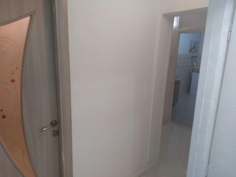 Apartament cu 3 camere decomandat în Dristor