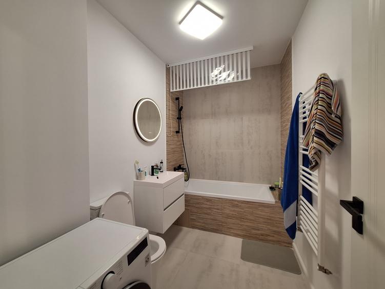 Apartament cu 2 camere semidecomandat, mobilat în Florești