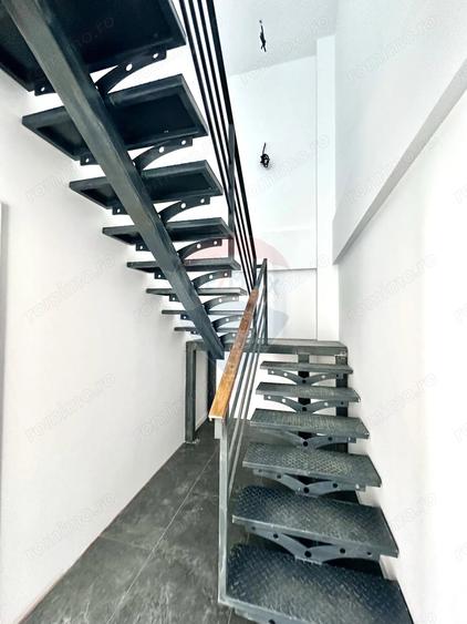 Spațiu comercial, de 425 mp, în Domnești