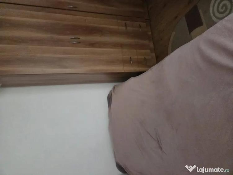 Apartament cu 2 camere semidecomandat în Est
