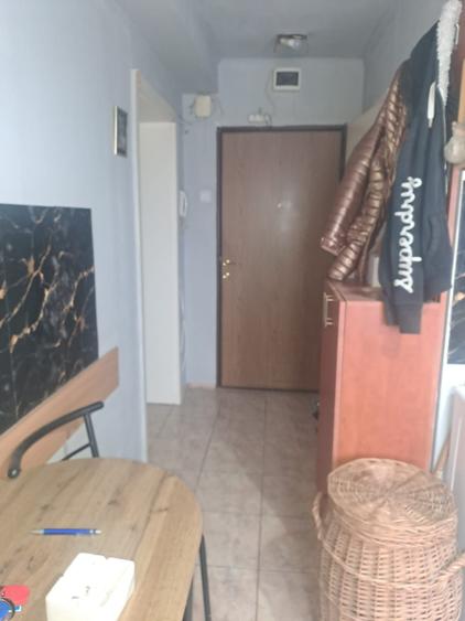 Garsonieră decomandată în Rogerius