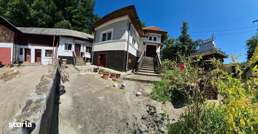 Casă cu 3 camere în Godeni