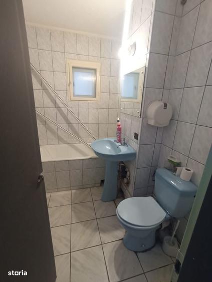 Spațiu comercial, de 64 mp, în Central