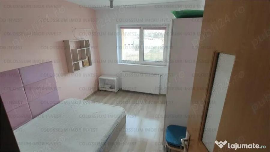 Apartament cu 3 camere decomandat în Florilor