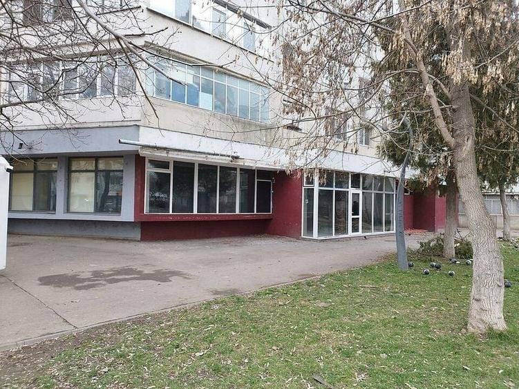 Spațiu comercial, de 175.05000305176 mp, în Micro 39