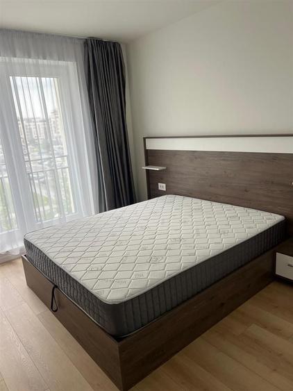 Apartament cu 2 camere semidecomandat în Tractorul